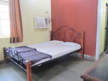Diwadkar Hotel, Matheran 3